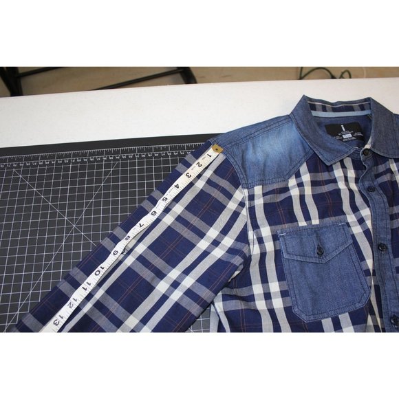 Jeans by Buffalo /Men's (Size M) casual dress button up shirt. Denim with cotton - Picture 6 of 16